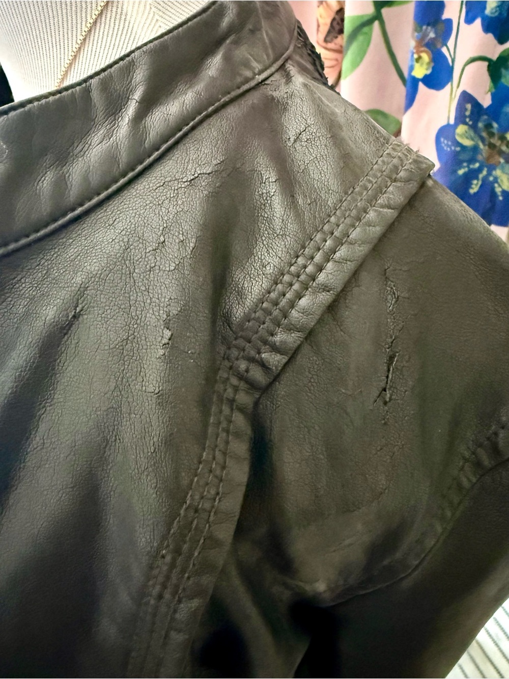 Express Black Leather Jacket – Size Large - Picture 8 of 9